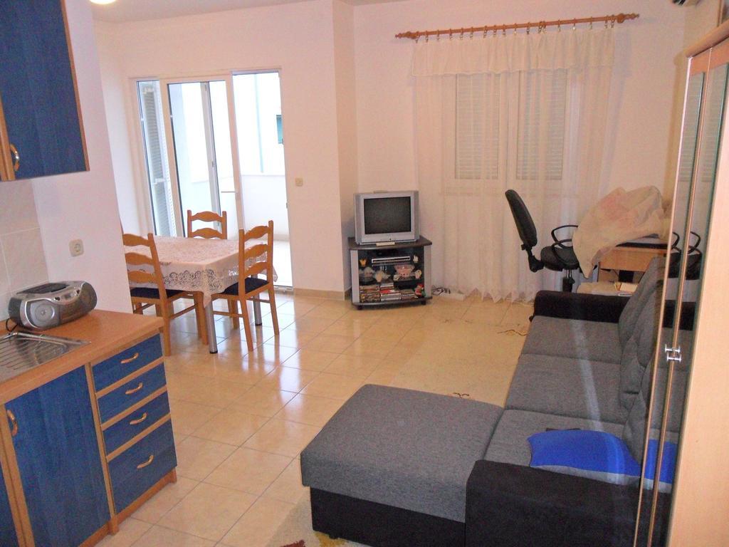 Apartment Kiko Rogoznica  Phòng bức ảnh